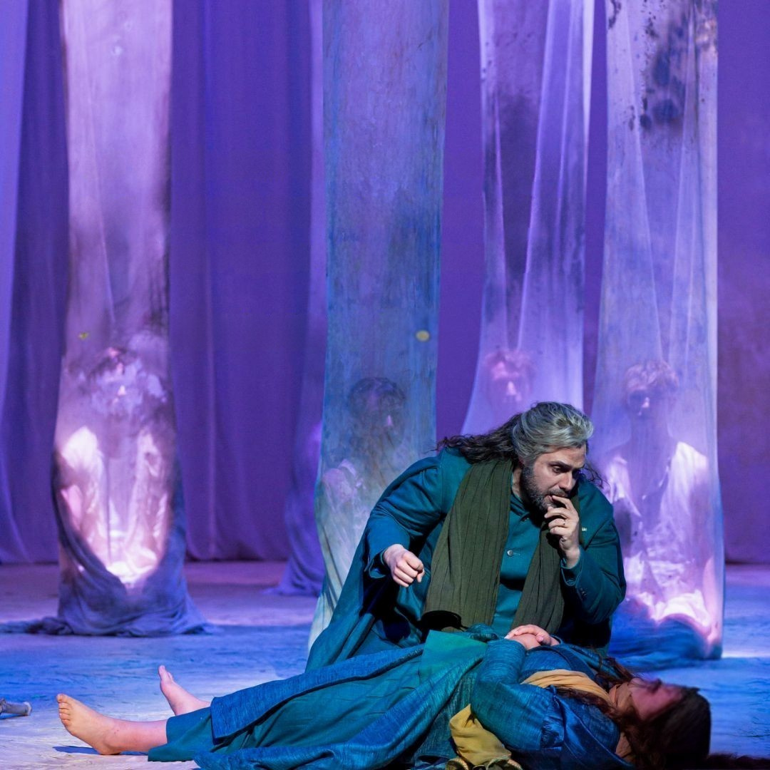 Dreya Weber performing with the team