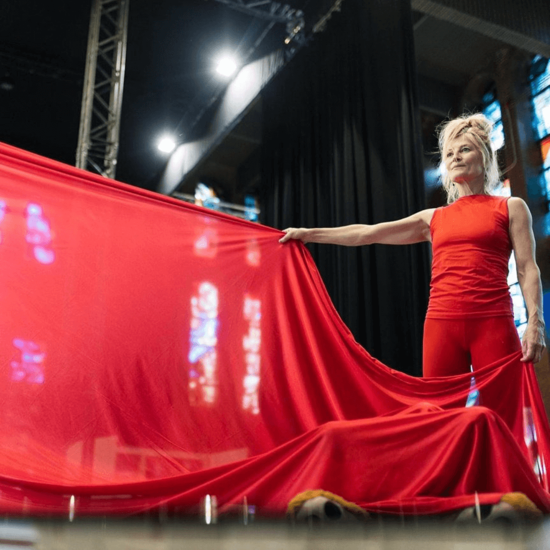 Dreya Weber performing aerial chains